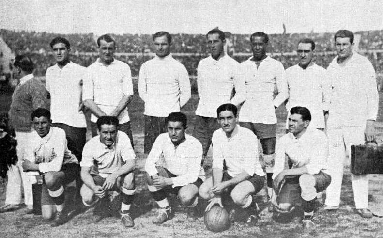 Resultado de imagen para 1930 comenzÃ³ la primera Copa Mundial de FÃºtbol